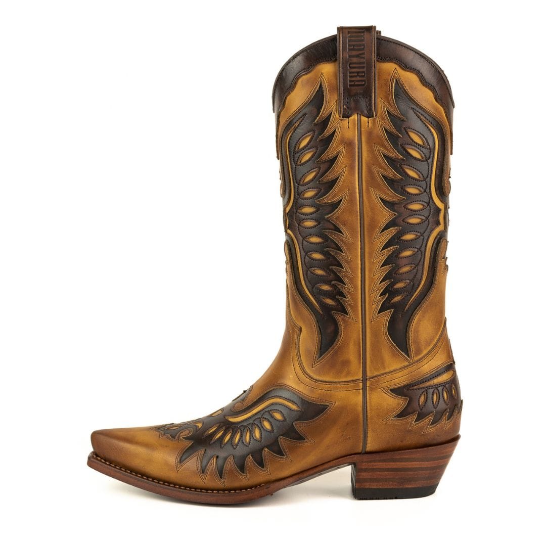 El-Gat-Amb-Botes-Platja-Daro-Shop-Online-Botas-Mayura-2626-S-Eagle-Rony-Totem-Old-Manchado