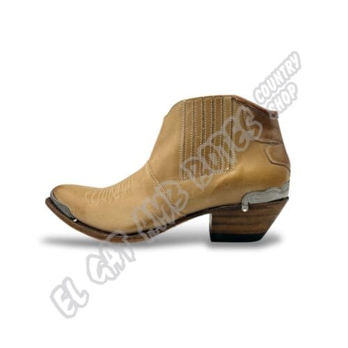 El-Gat-Amb-Bots-Platja-Daro-Shop-Online-Botes-Sendra-16150-Zeus-Milk-Rentat