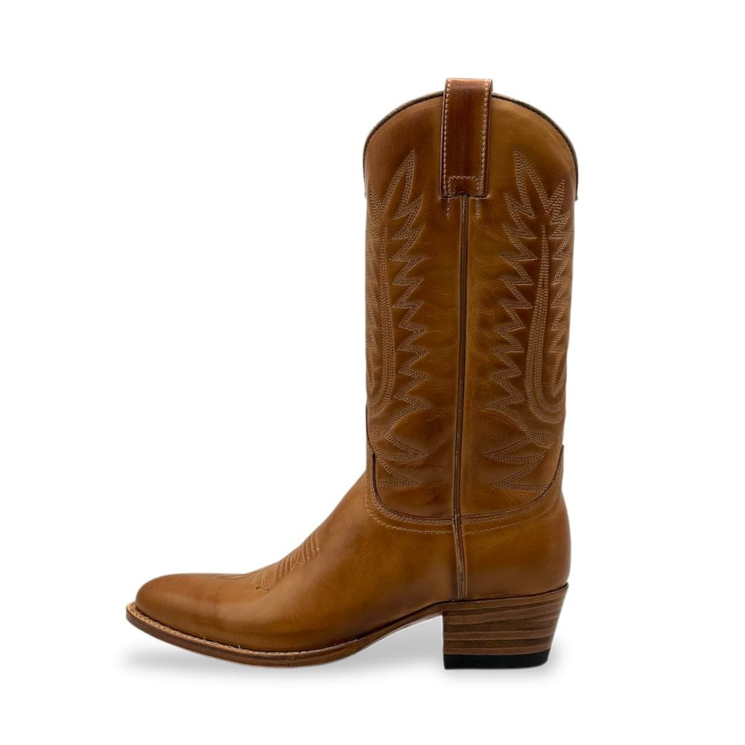 El-Gat-Amb-Botes-Platja-Daro-Shop-Online-Botas-Sendra-2024-Autolucido-Libano-Bras