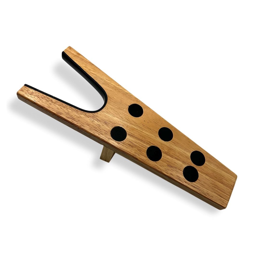 El-Gat-Amb-Botes-Platja-Daro-Shop-Online-Complementos-Descalzador-Madera