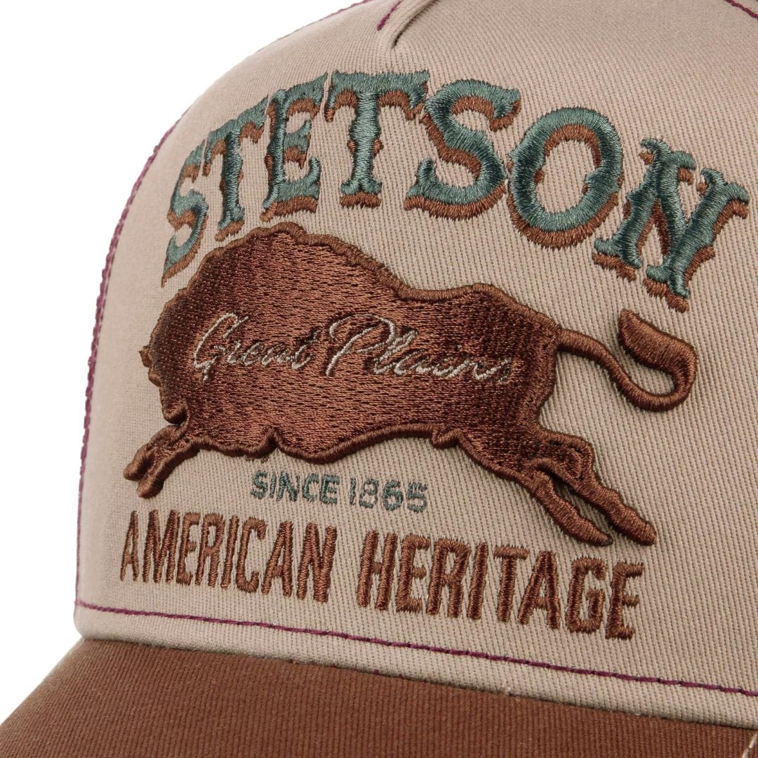 El-Gat-Amb-Botes-Platja-Daro-Shop-Online-Complementos-Bandanas-y-Gorras-Stetson-Trucker-Cap-The-Plains
